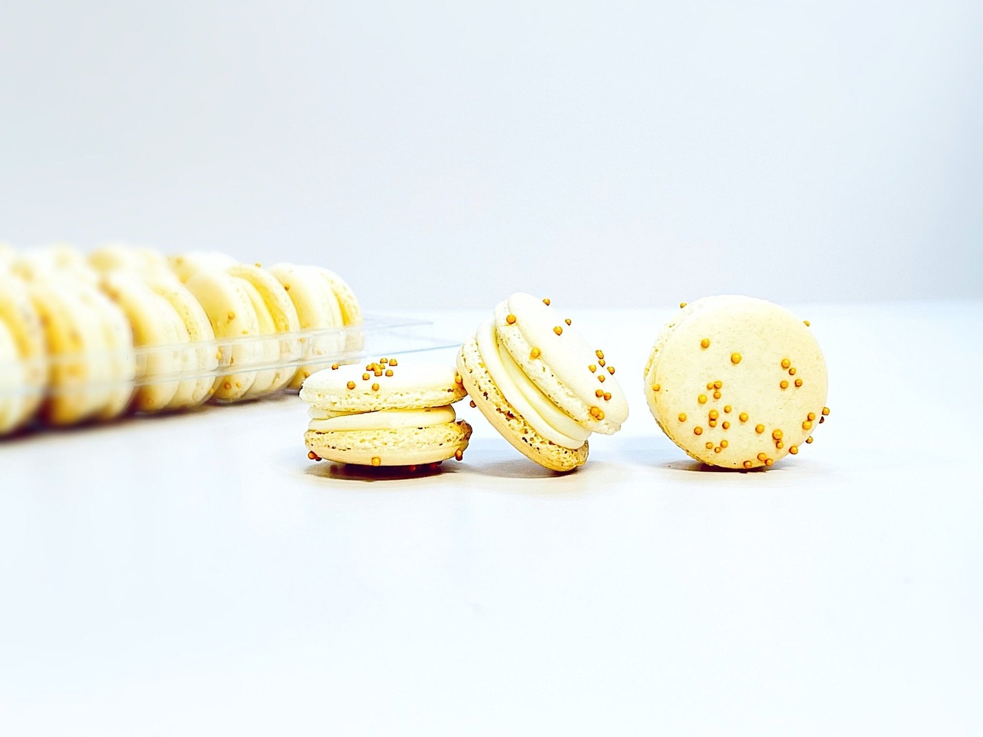 50 Pack Gourmet Vanilla French Macaron Value Pack - Macaron Centrale