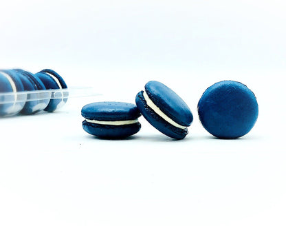 50 Pack Lavender French Macaron Value Pack - Macaron Centrale