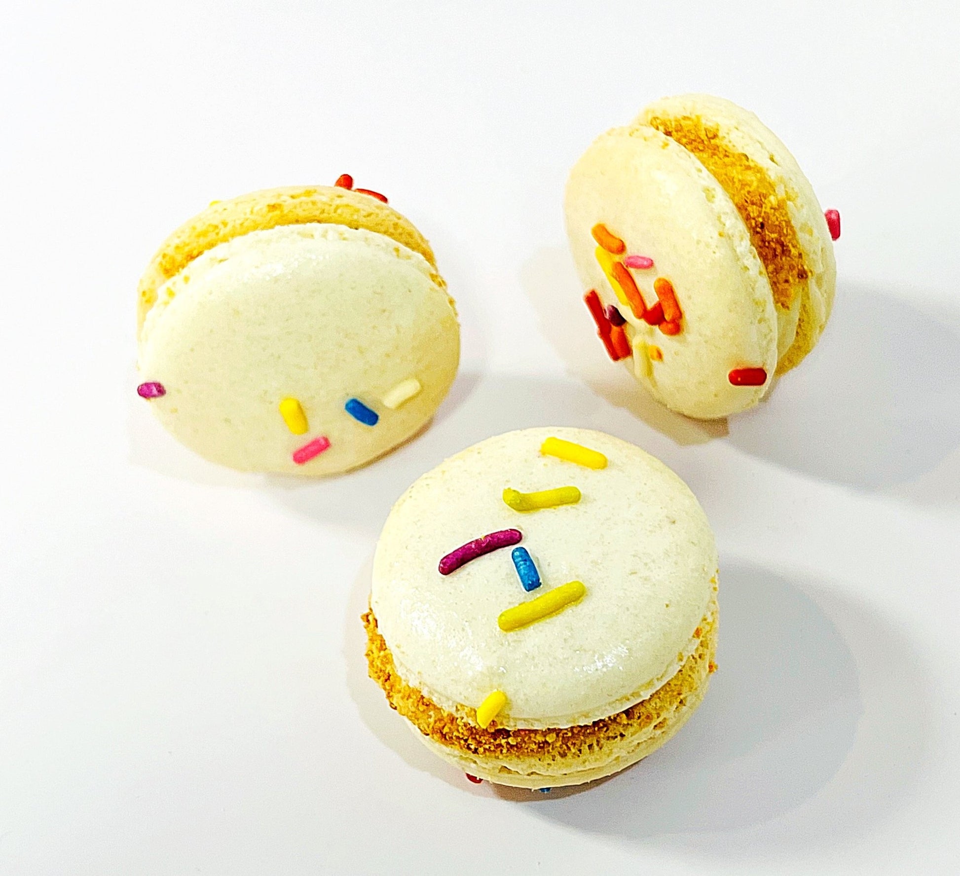 50 Pack Mixed Berries Pie French Macaron Value Pack - Macaron Centrale