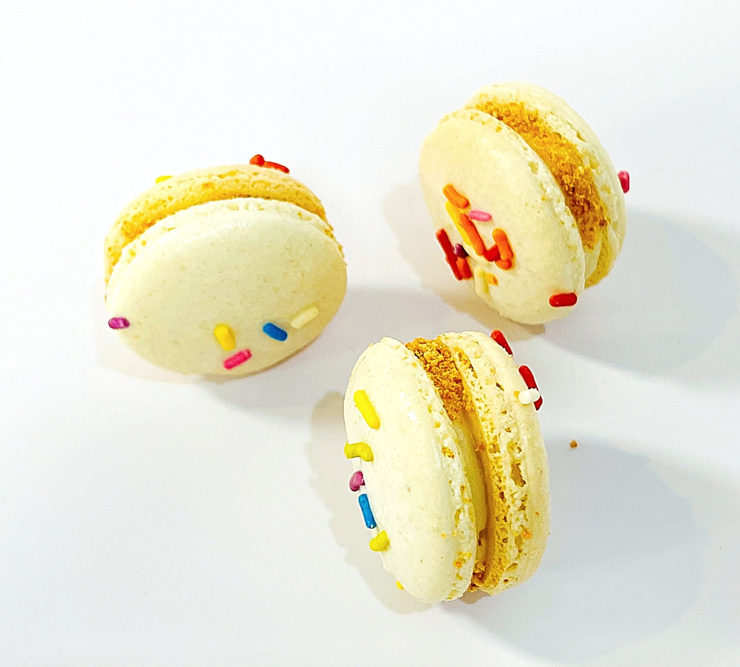 50 Pack Mixed Berries Pie French Macaron Value Pack - Macaron Centrale
