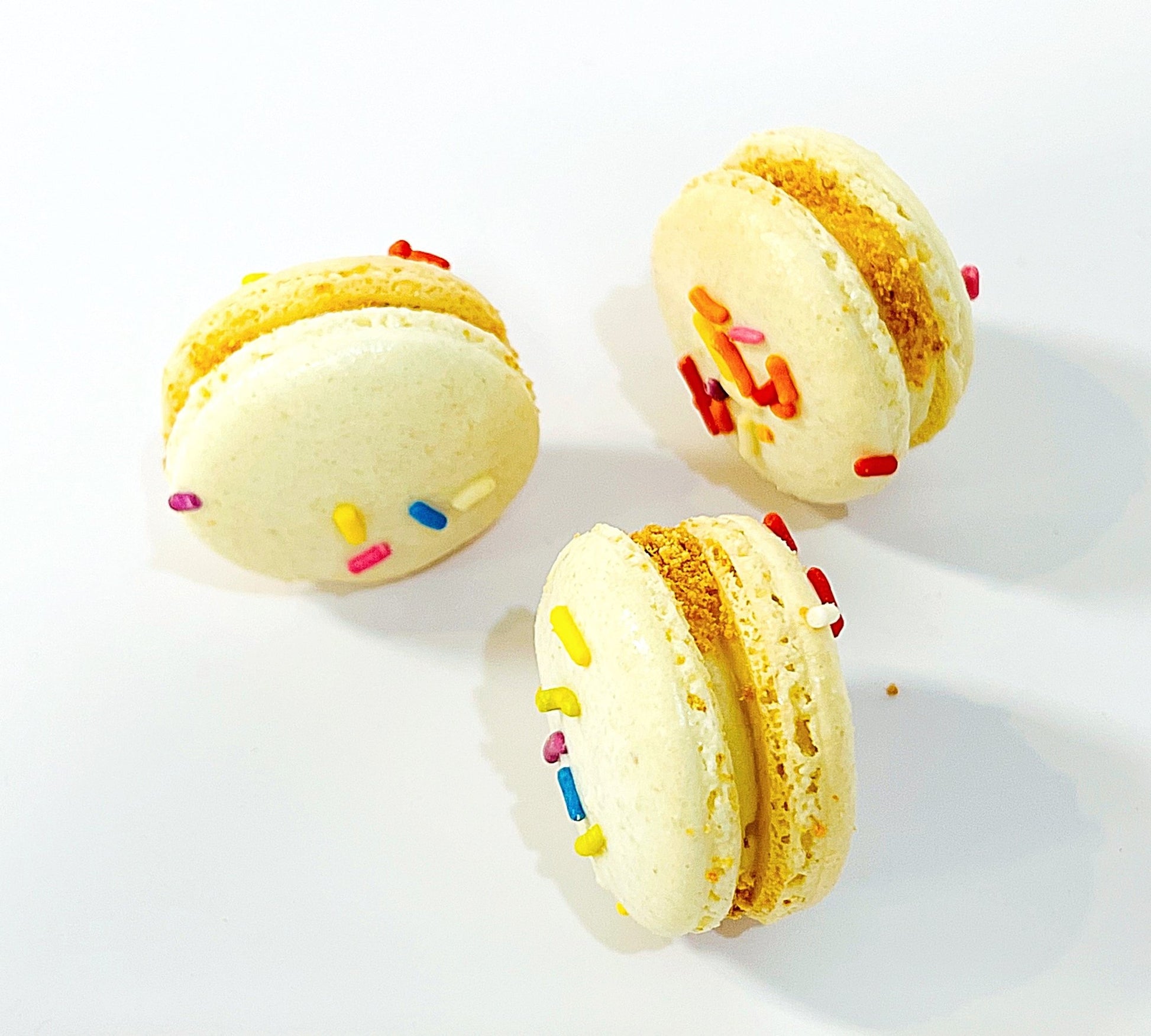 50 Pack Mixed Berries Pie French Macaron Value Pack - Macaron Centrale