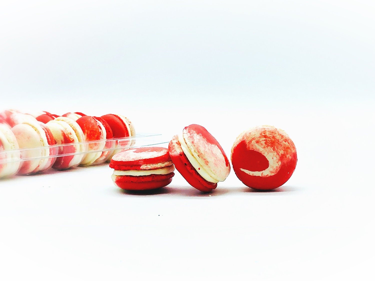 50 Pack Peppermint French Macaron Value Pack - Macaron Centrale