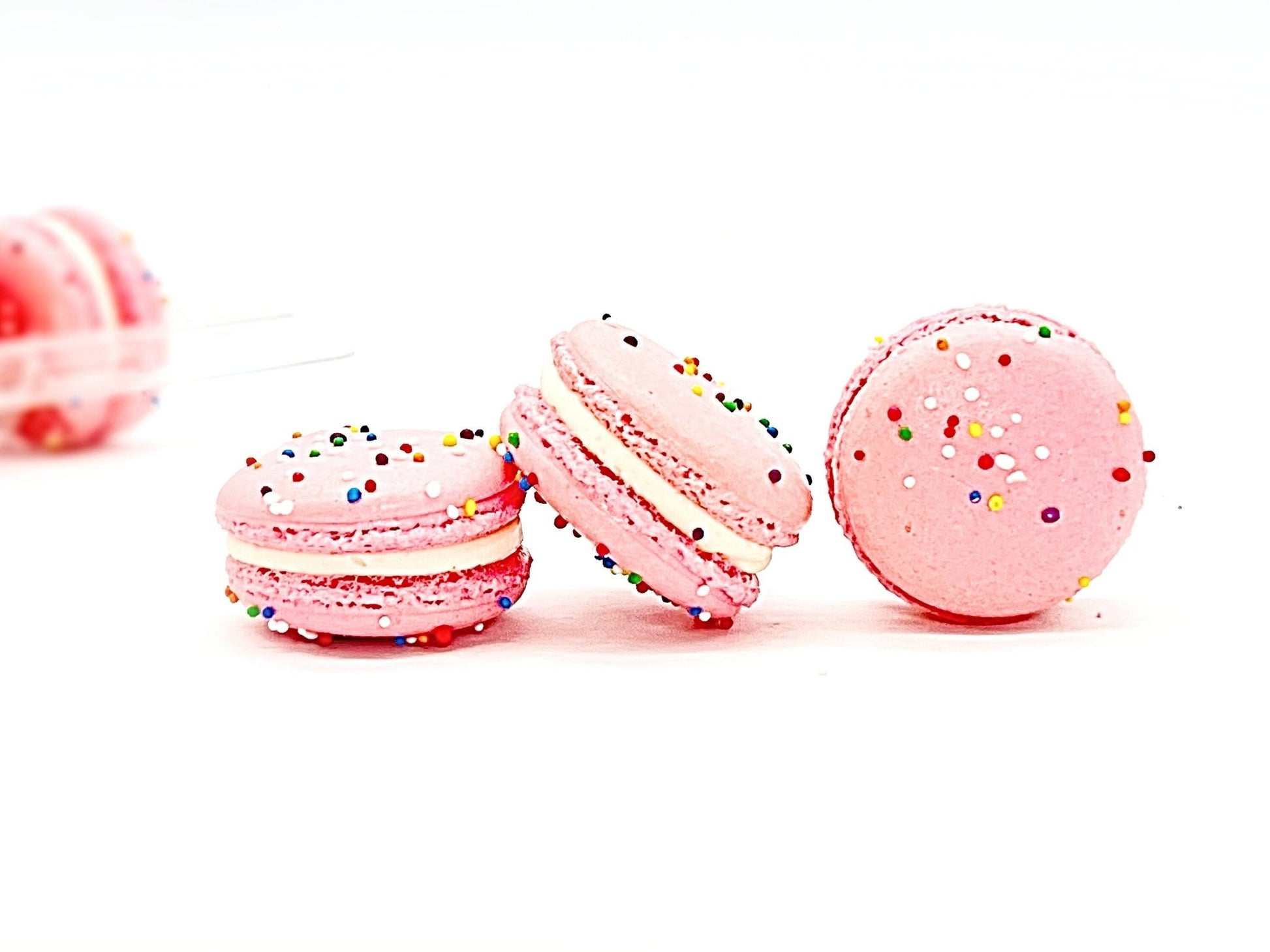50 Pack Pink Birthday (Açaí) French Macaron Value Pack - Macaron Centrale