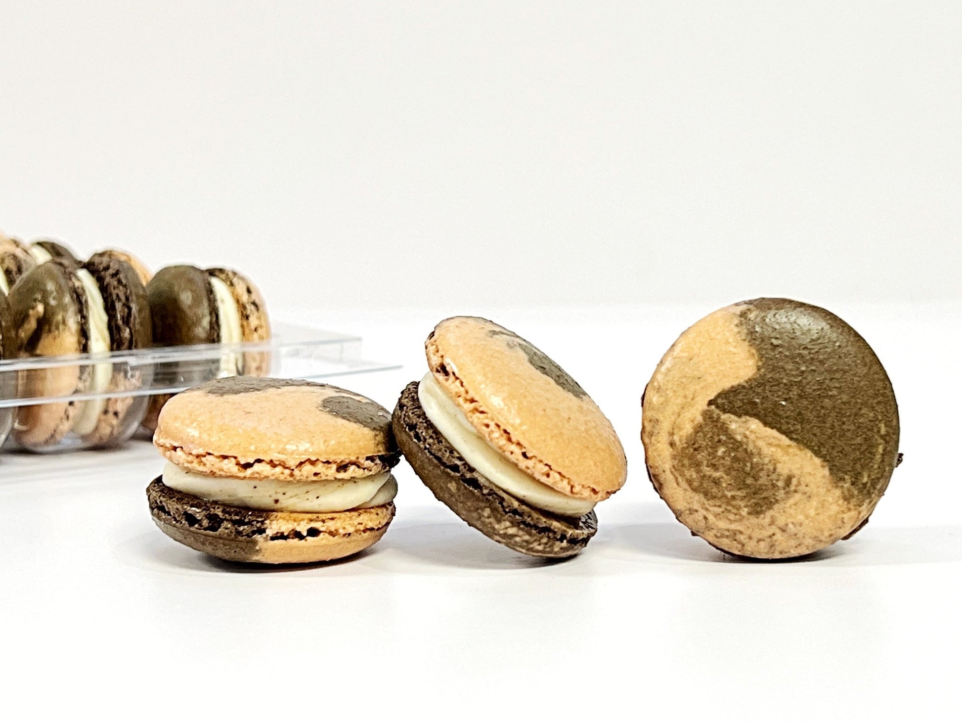 50 Pack Rum & Raisin French Macaron Value Pack - Macaron Centrale