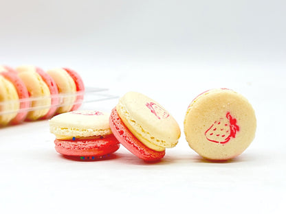 50 Pack Strawberry Sundae French Macaron Value Pack - Macaron Centrale