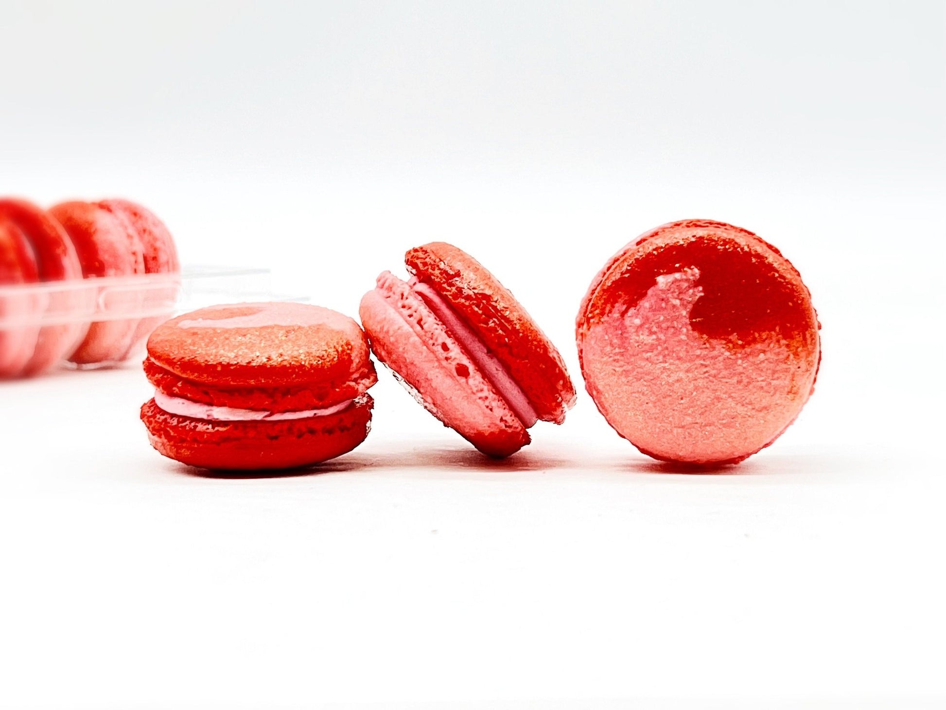 50 Pack The Love Planet ( Cherry & Strawberry) | French Macaron Value Pack - Macaron Centrale