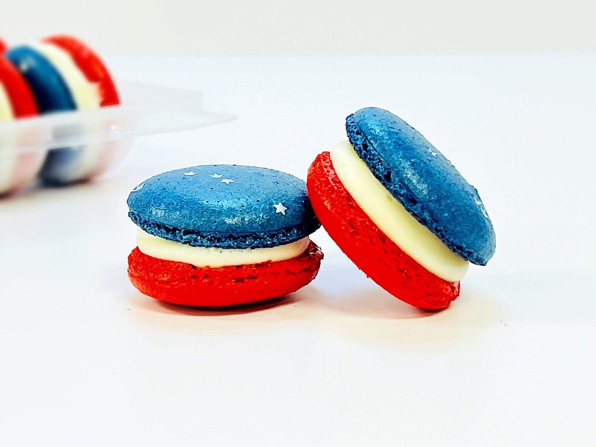 50 Pack United States of Macarons | Twinkling Star Pack French Macarons Value Pack - Macaron Centrale