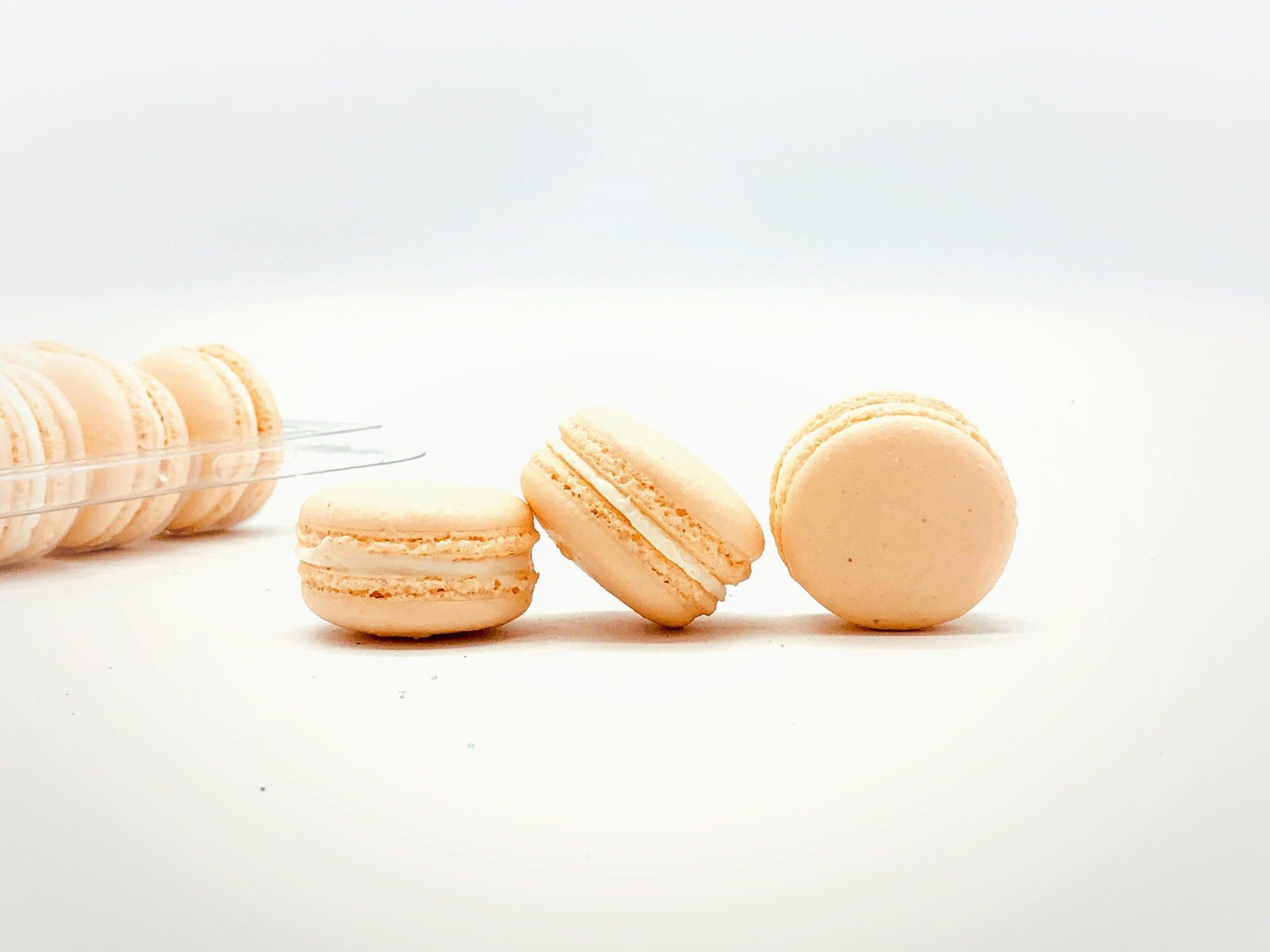 6 Pack apricot macarons | ideal for celebratory events. - Macaron Centrale