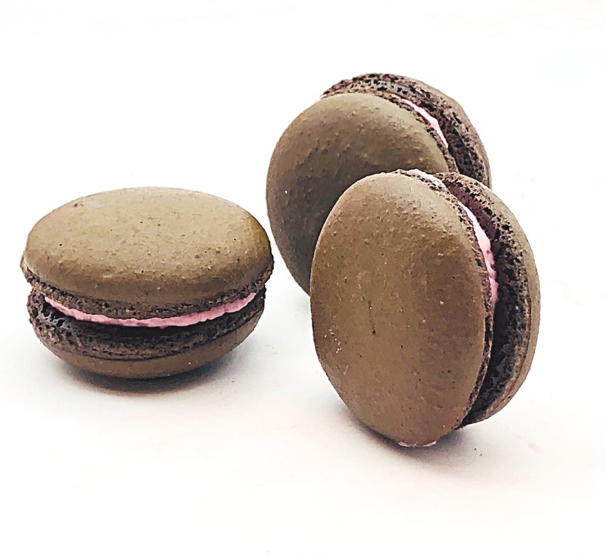 6 Pack Chocolate Raspberry Macarons - Macaron Centrale