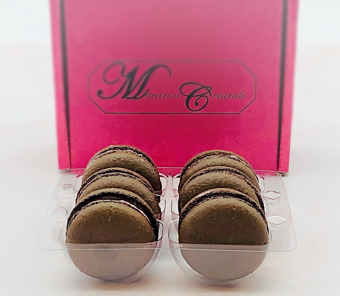 6 Pack Chocolate Raspberry Macarons - Macaron Centrale