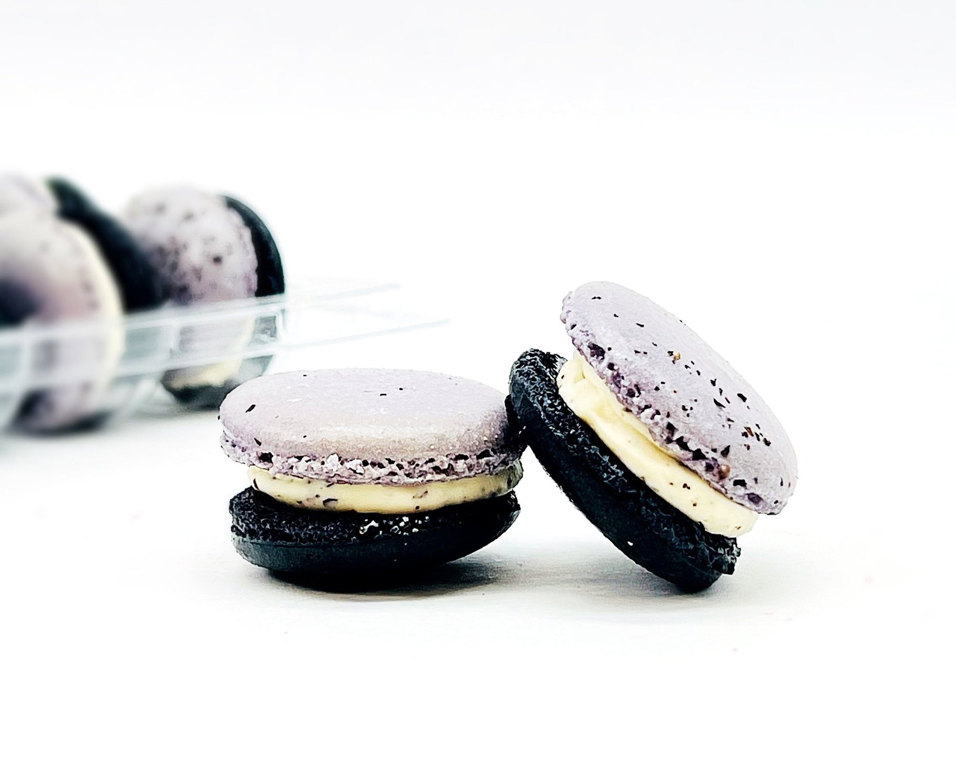 6 Pack Earl Grey Chocolate Macarons - Macaron Centrale