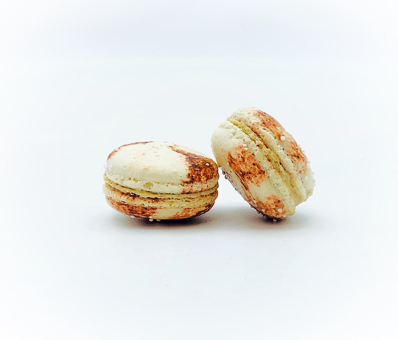 6 Pack milk tea macarons | ideal for celebratory events. - Macaron Centrale