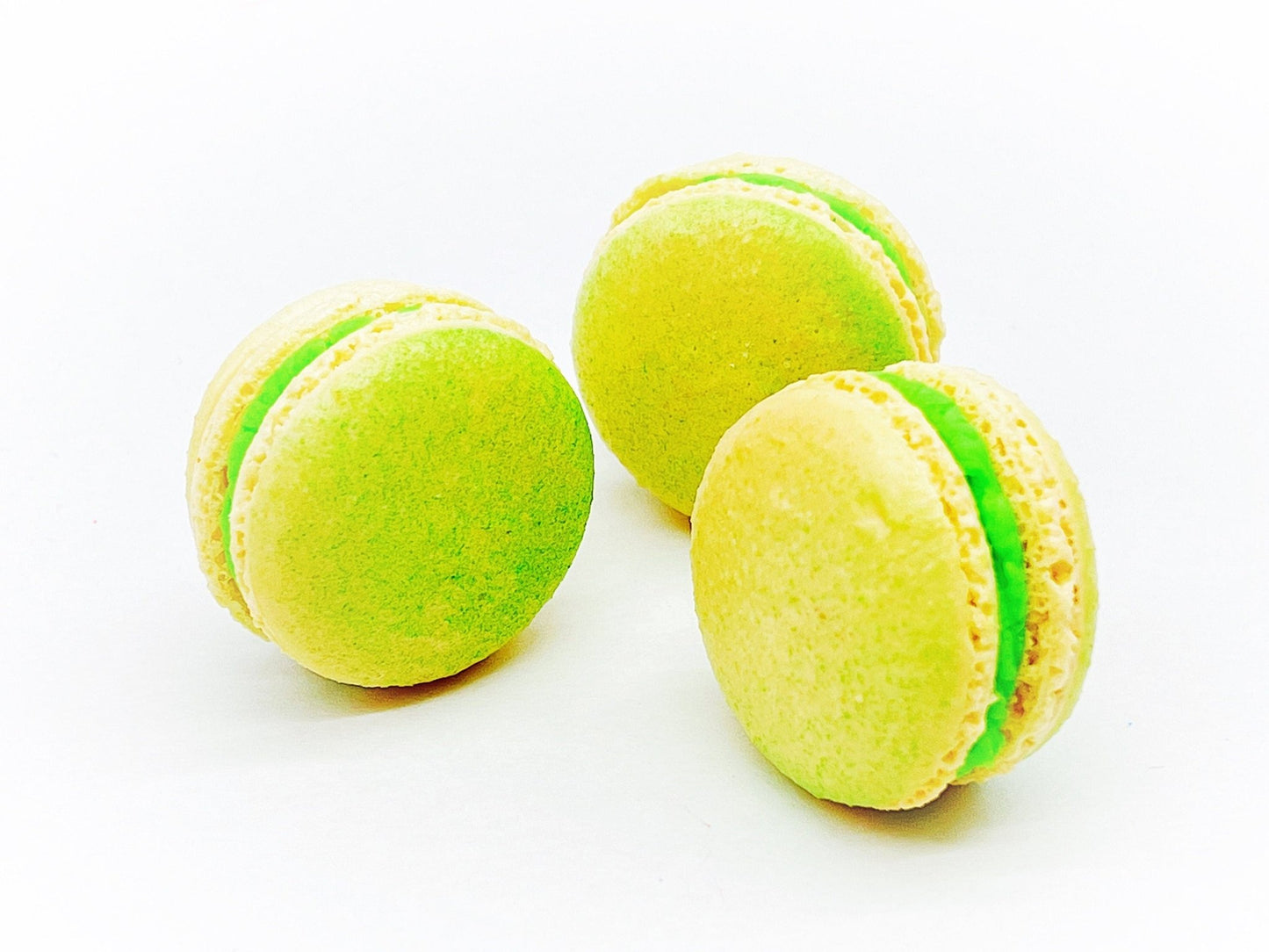 6 Pack pandan French macarons - Macaron Centrale