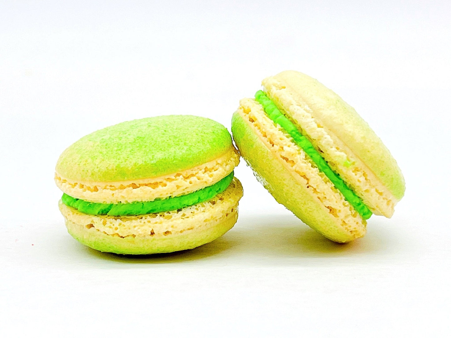 6 Pack pandan French macarons - Macaron Centrale