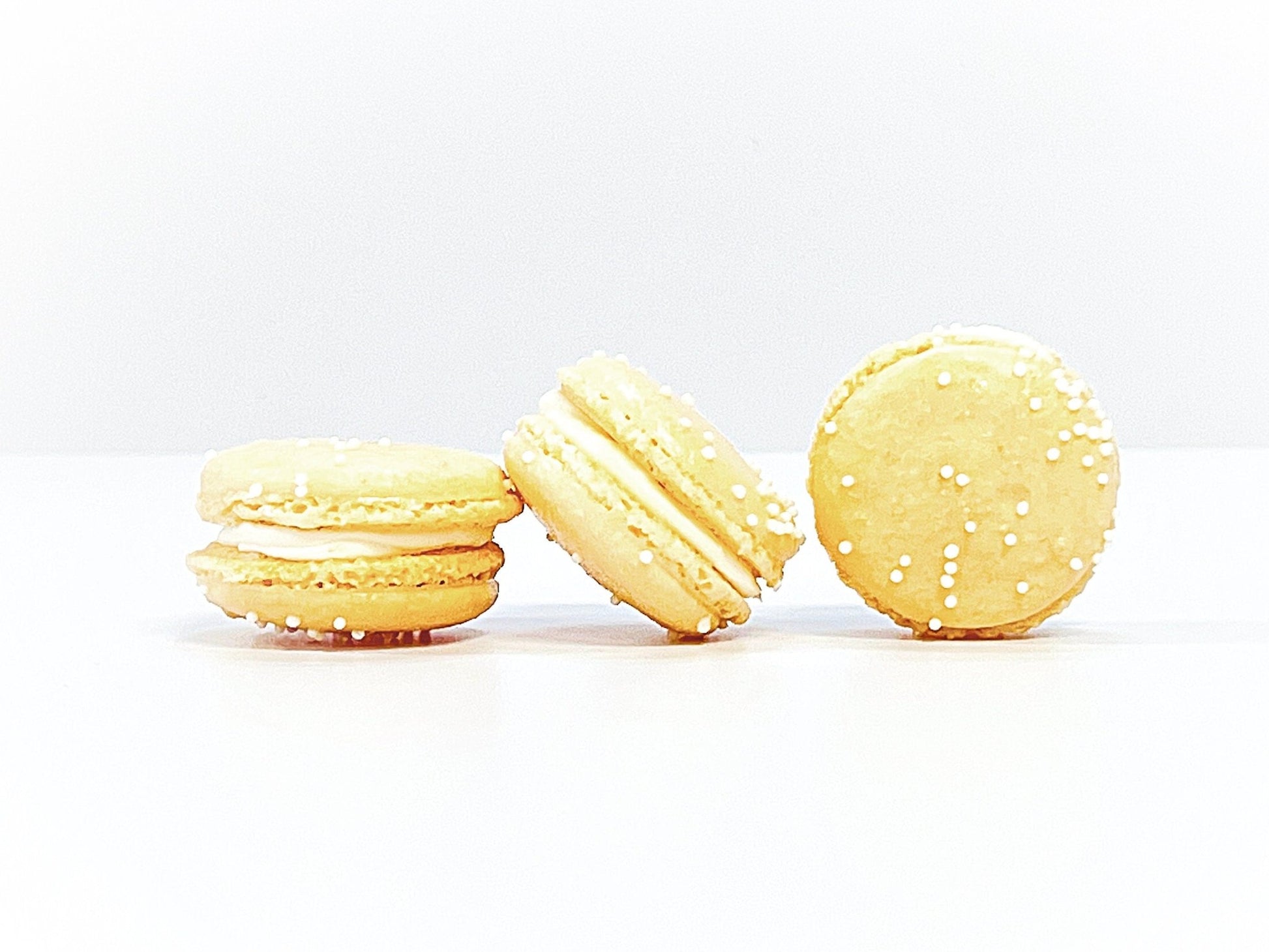 6 Pack Peppermint & Marmalade French Macarons - Macaron Centrale