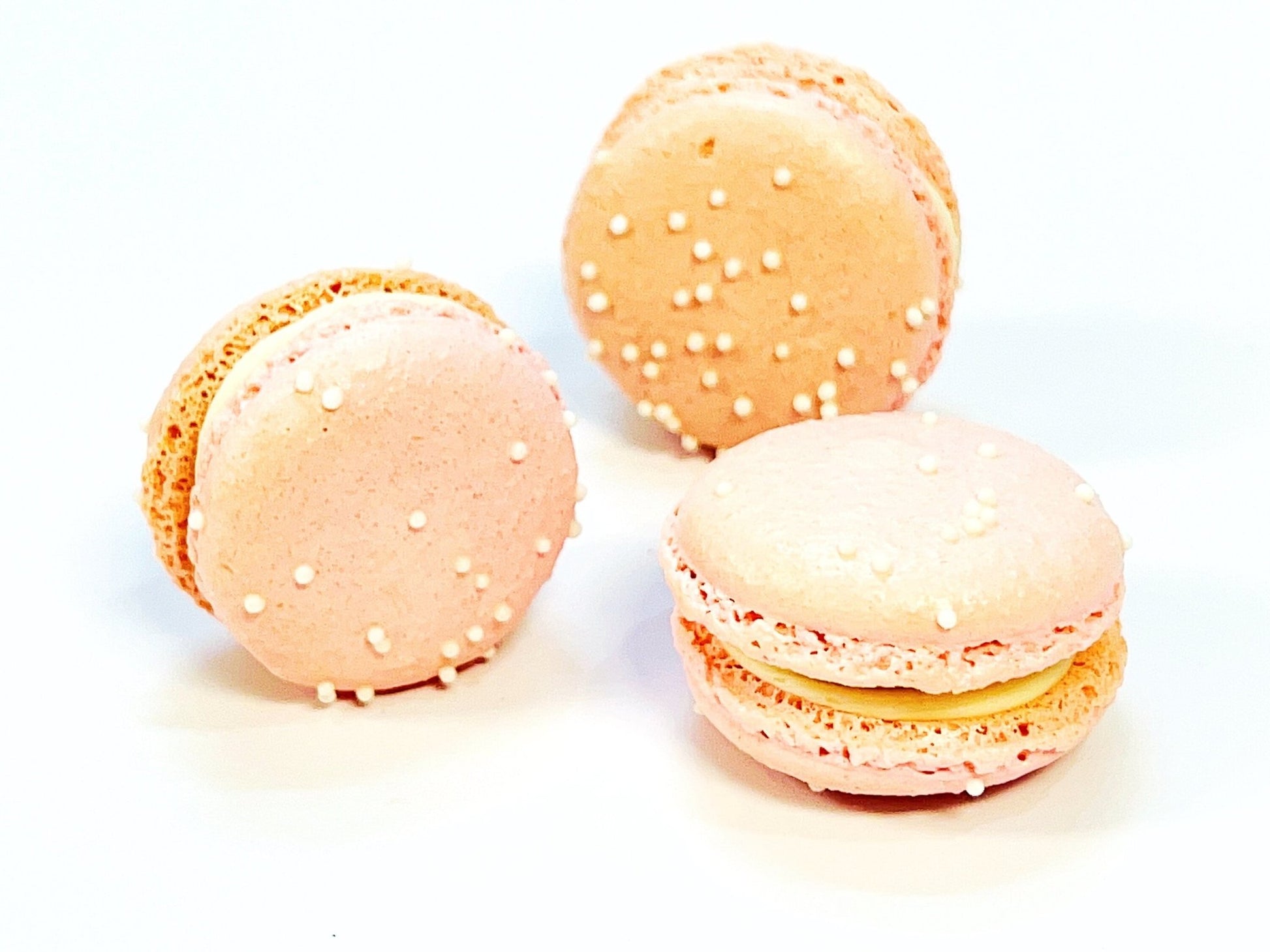 6 Pack Peppermint & Raspberry French Macarons - Macaron Centrale