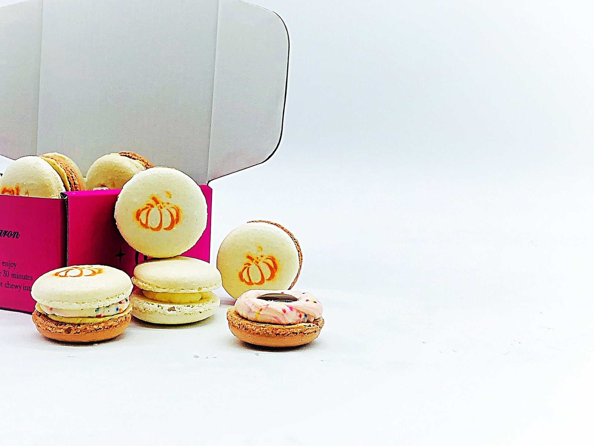 6 Pack Pumpkin Sundae French Macarons - Macaron Centrale