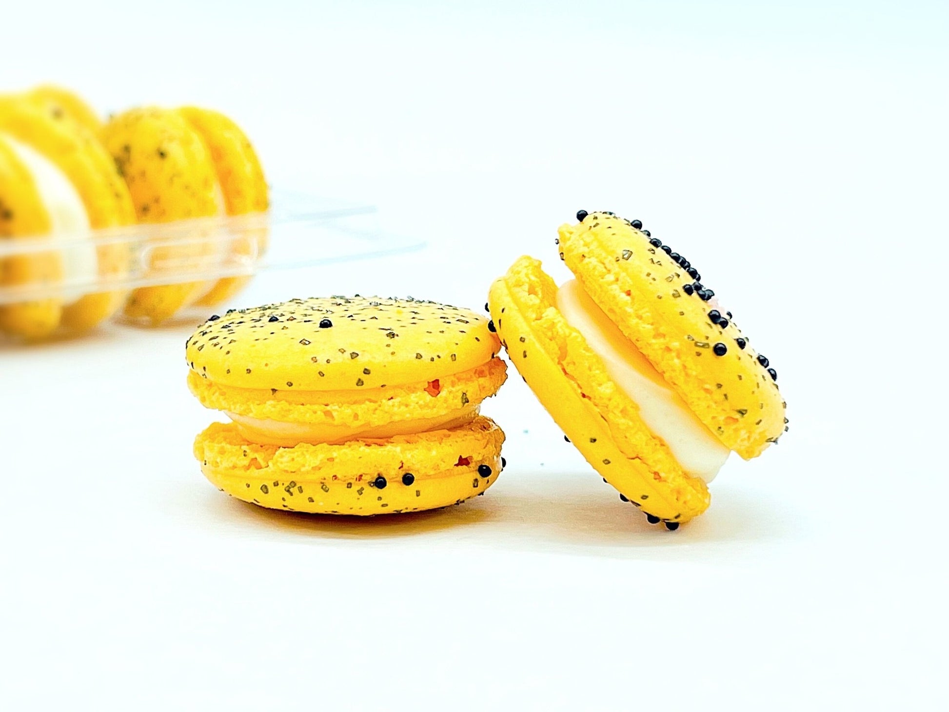 6 Pack Salted Pecan Macarons - Macaron Centrale