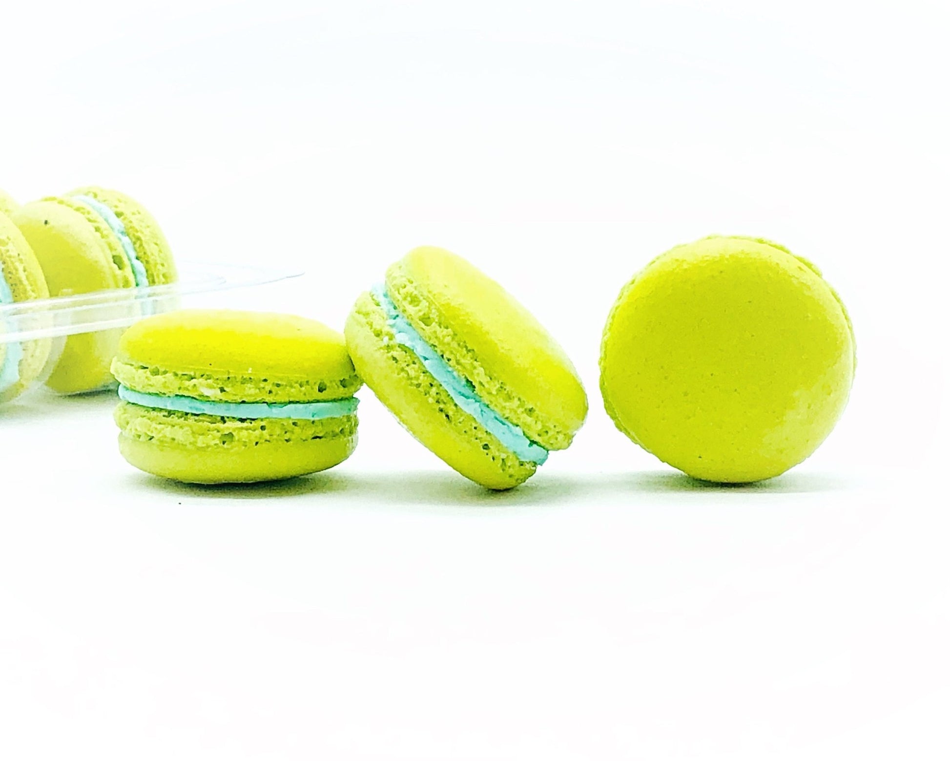 6 Pack spearmint French macarons - Macaron Centrale