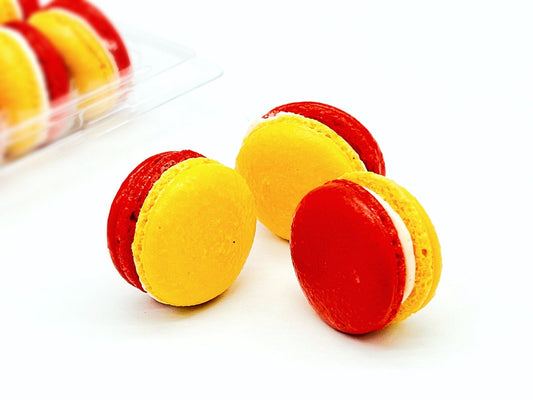 6 Pack Straw - O - ry French Macarons - Macaron Centrale