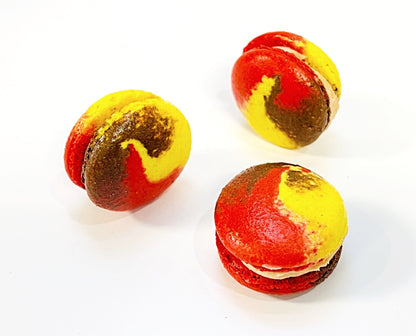 6 Pack Strawberry Caramel French Macarons - Macaron Centrale6 Pack