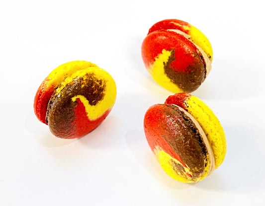6 Pack Strawberry Caramel French Macarons - Macaron Centrale6 Pack