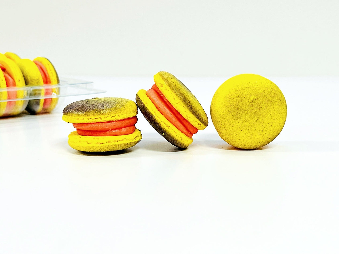6 Pack Strawberry Kheer French Macaron - Macaron Centrale