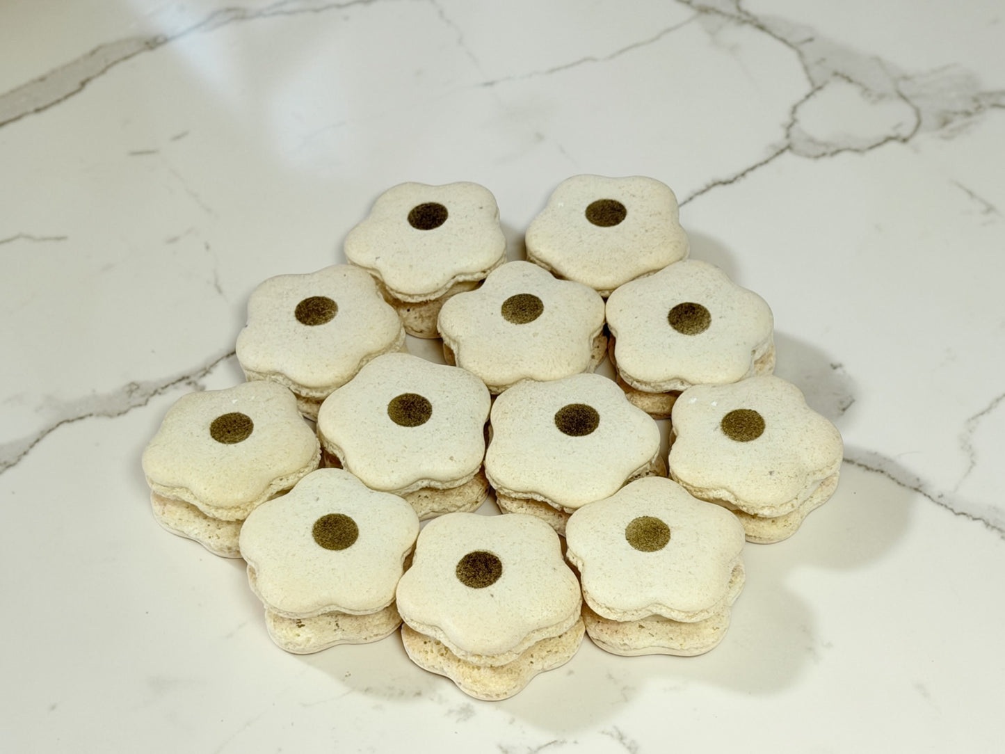 Vanilla Flower French Macarons – Elegant, Delicate & Perfect for Any Celebration