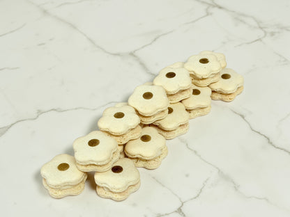 Vanilla Flower French Macarons – Elegant, Delicate & Perfect for Any Celebration