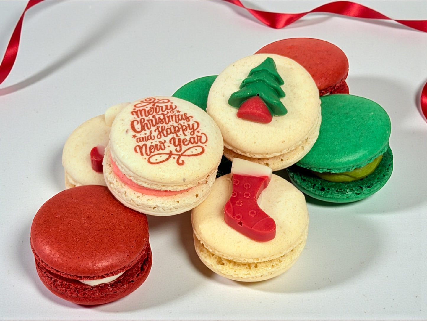 🎄 Holiday Delight Macaron Tower