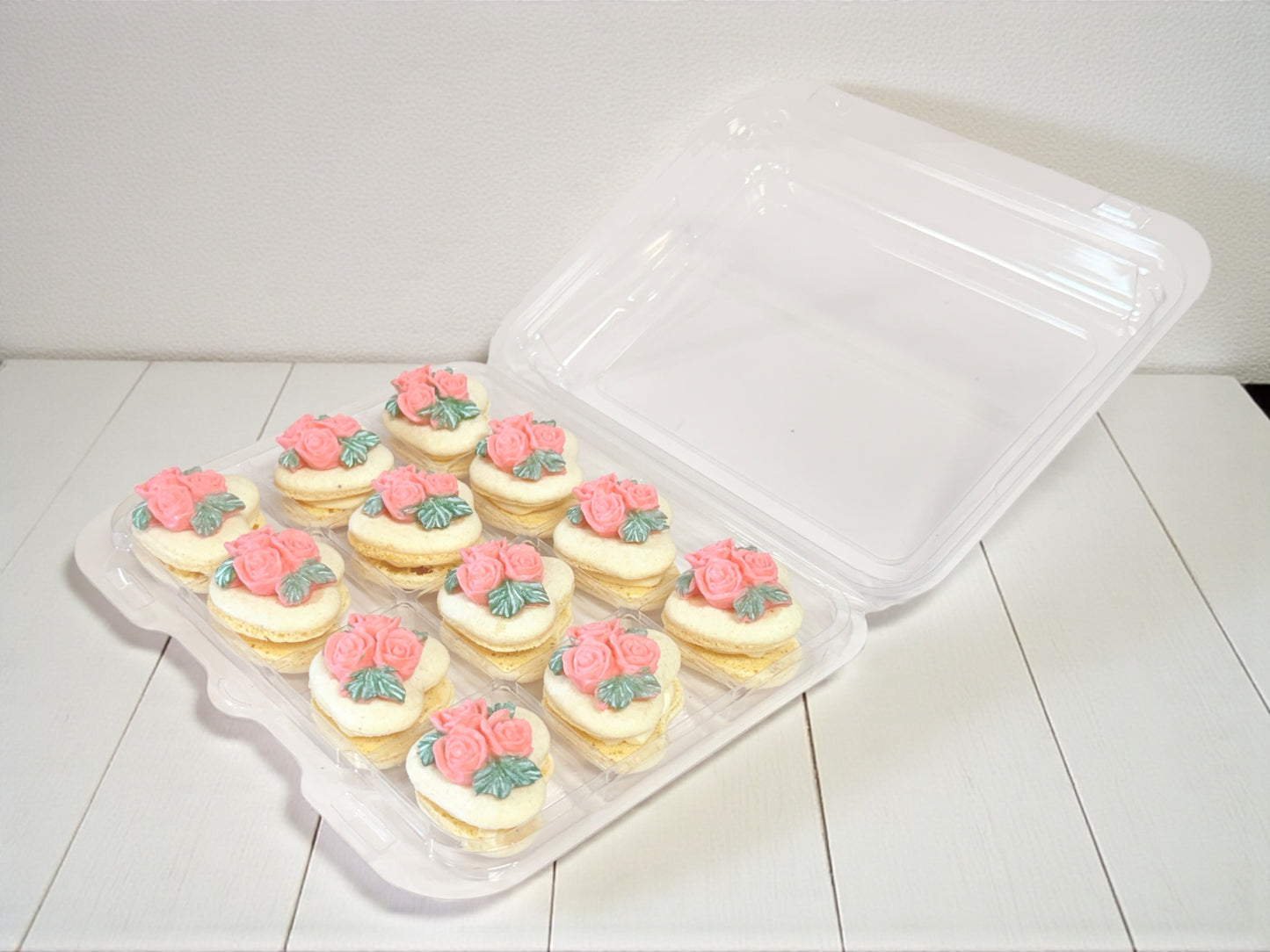 Vegan Rosette Heart French Macaron | Classic