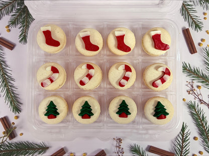 Holiday Cheer Chocolate Charm Macaron | Gift Ready Pack