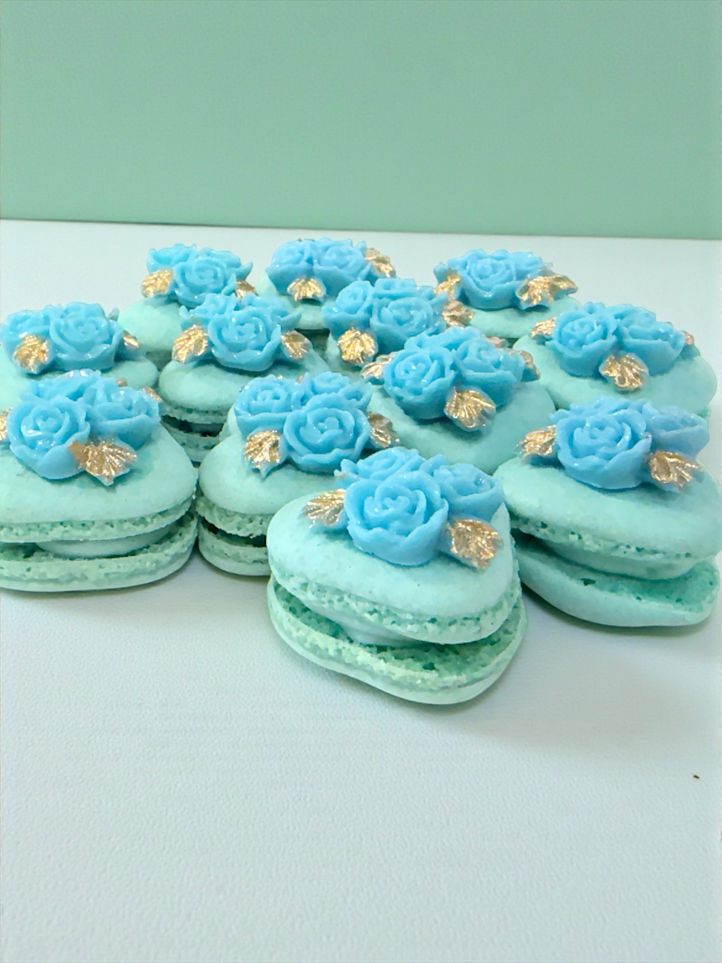 Vegan Rosette Heart French Macaron | Blue