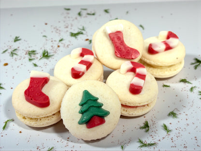 Holiday Cheer Chocolate Charm Macaron | Gift Ready Pack