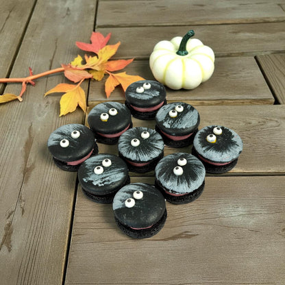 👀 Pee-Ka-Boo French Macarons