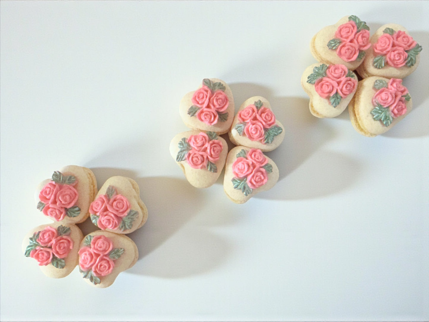 Vegan Rosette Heart French Macaron | Classic