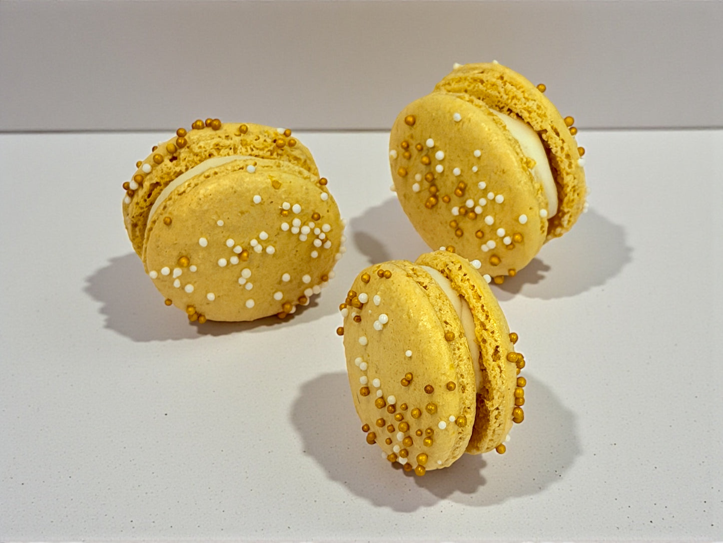 ⭐ 6 Pack Toasted Almond Honey French Macarons