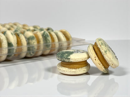 6 Pakc Kaju Katli Cream & Pistachio Macarons