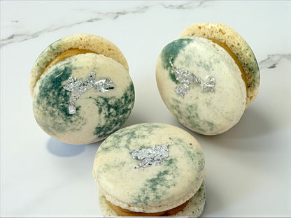 6 Pakc Kaju Katli Cream & Pistachio Macarons