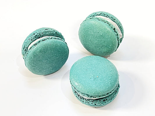Blackberry Lavender French Macarons | Perfect for your next holiday feast. - Macaron Centrale