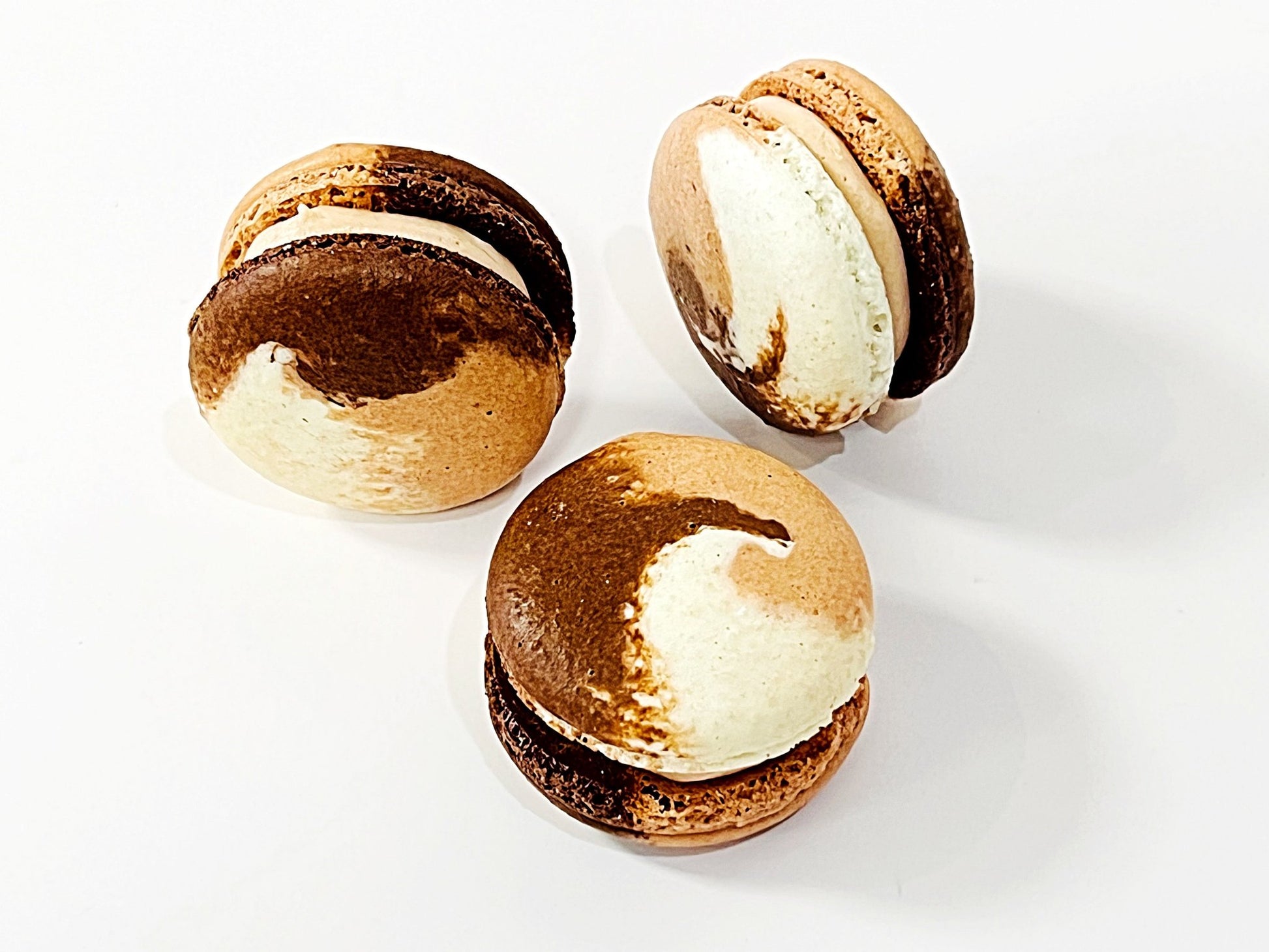 Coconut and Jaggery French Macaorns - Macaron Centrale6 Pack