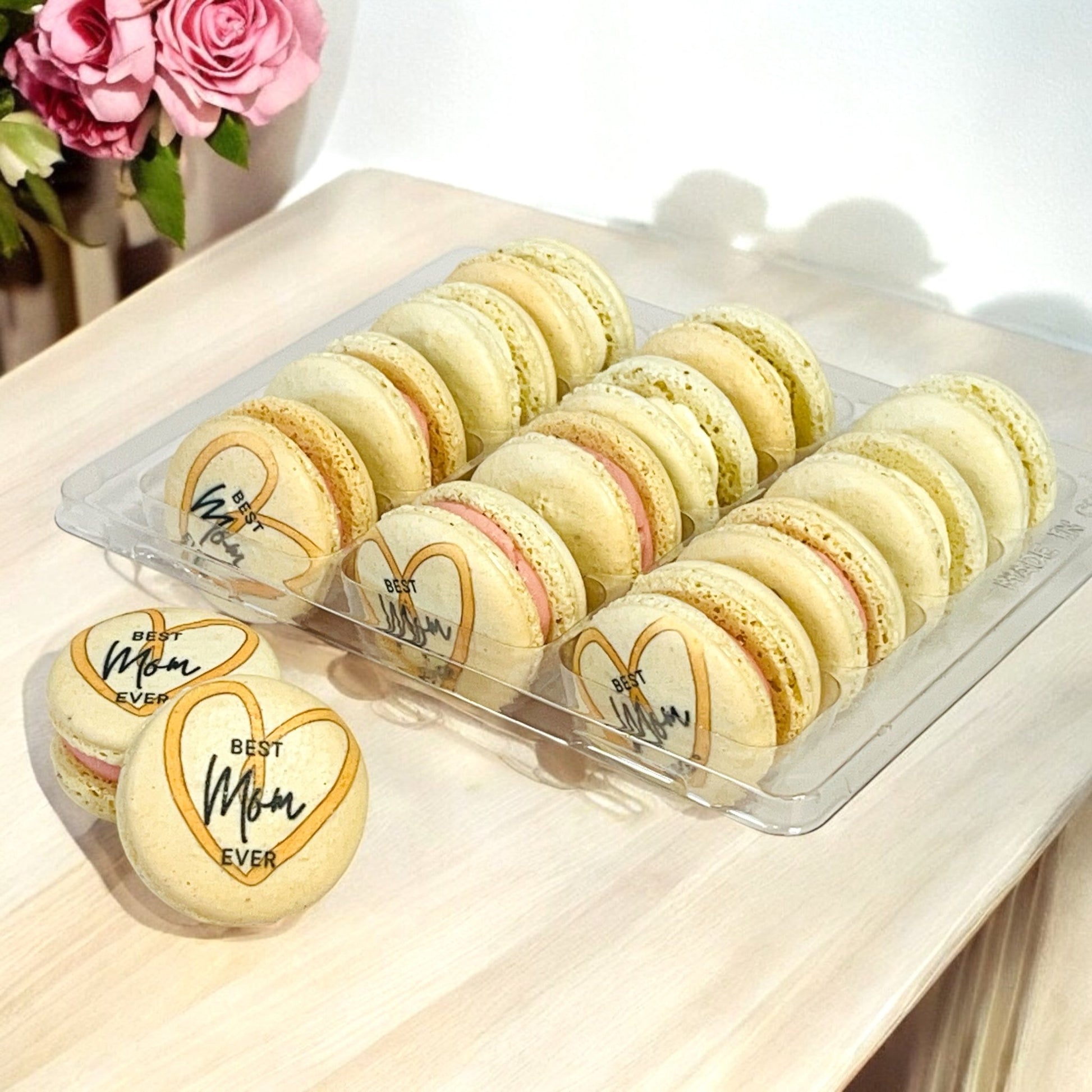 Customizable Best Mom Ever Macarons Set | Available in 6 & 12 Pack - Macaron CentraleMother's Day6 Pack