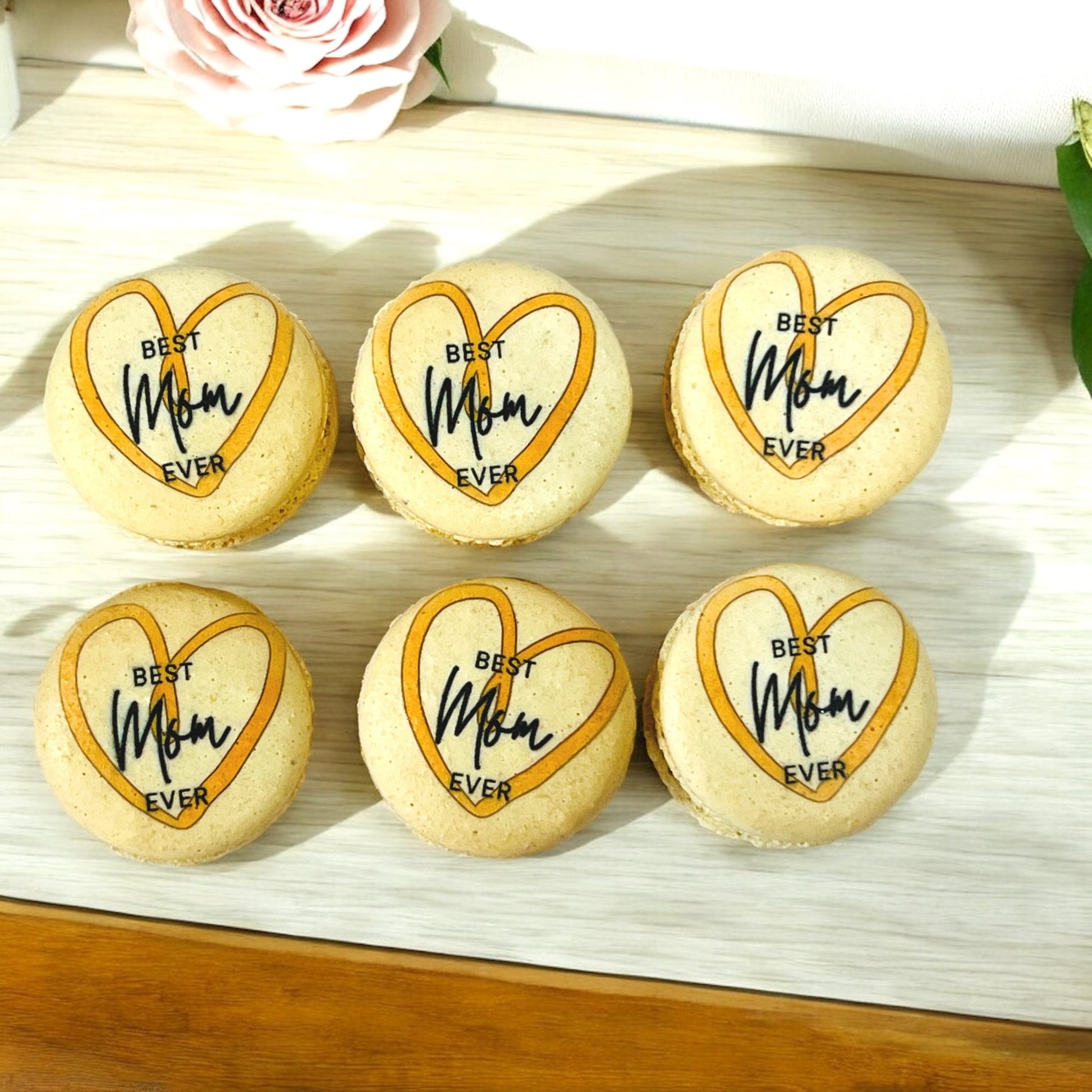 Customizable Best Mom Ever Macarons Set | Available in 6 & 12 Pack - Macaron CentraleMother's Day6 Pack