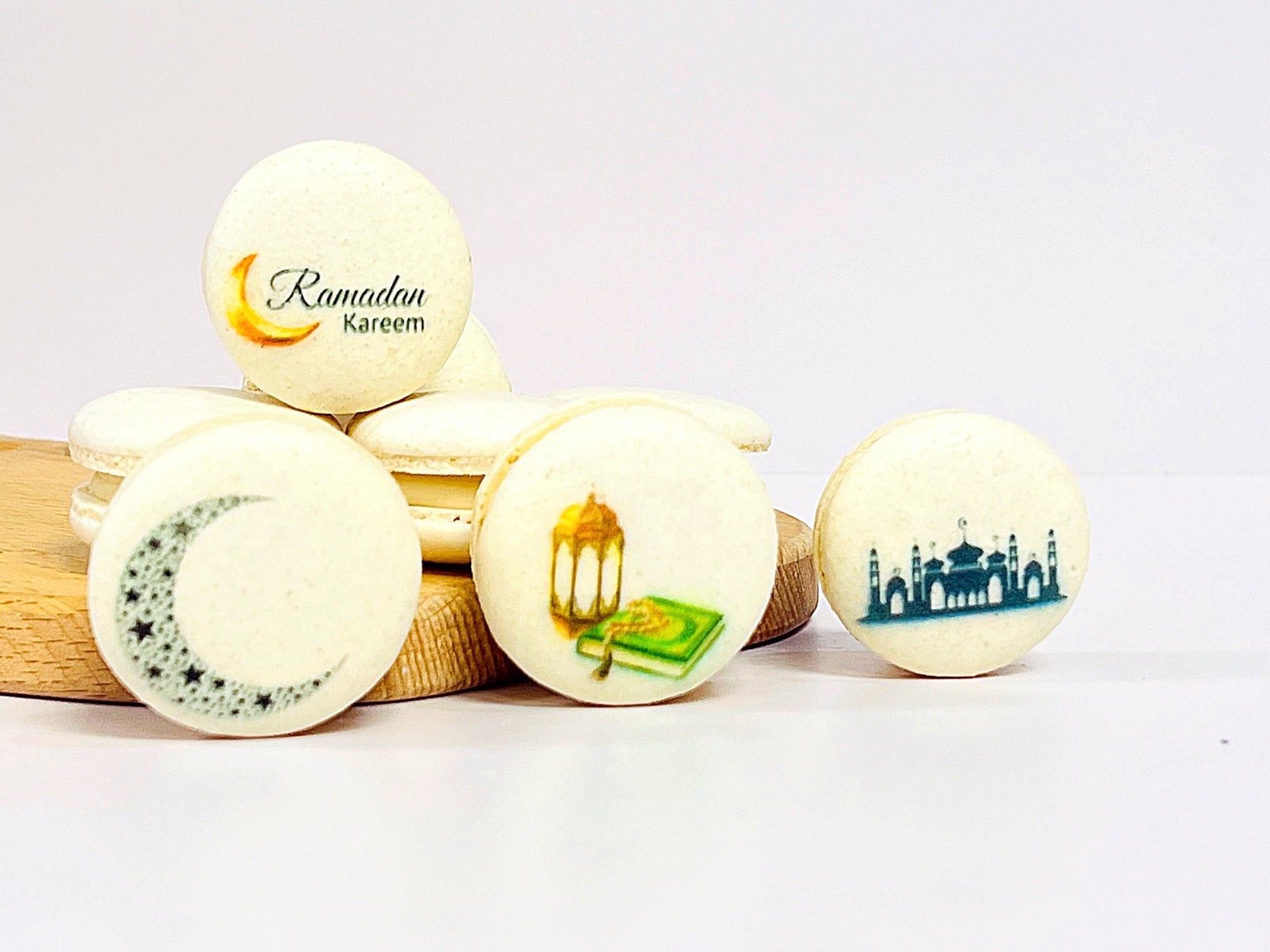 Customizable Vegan Ramadan Macaron Set | Available in 4 & 12 Pack - Macaron Centrale4 pack
