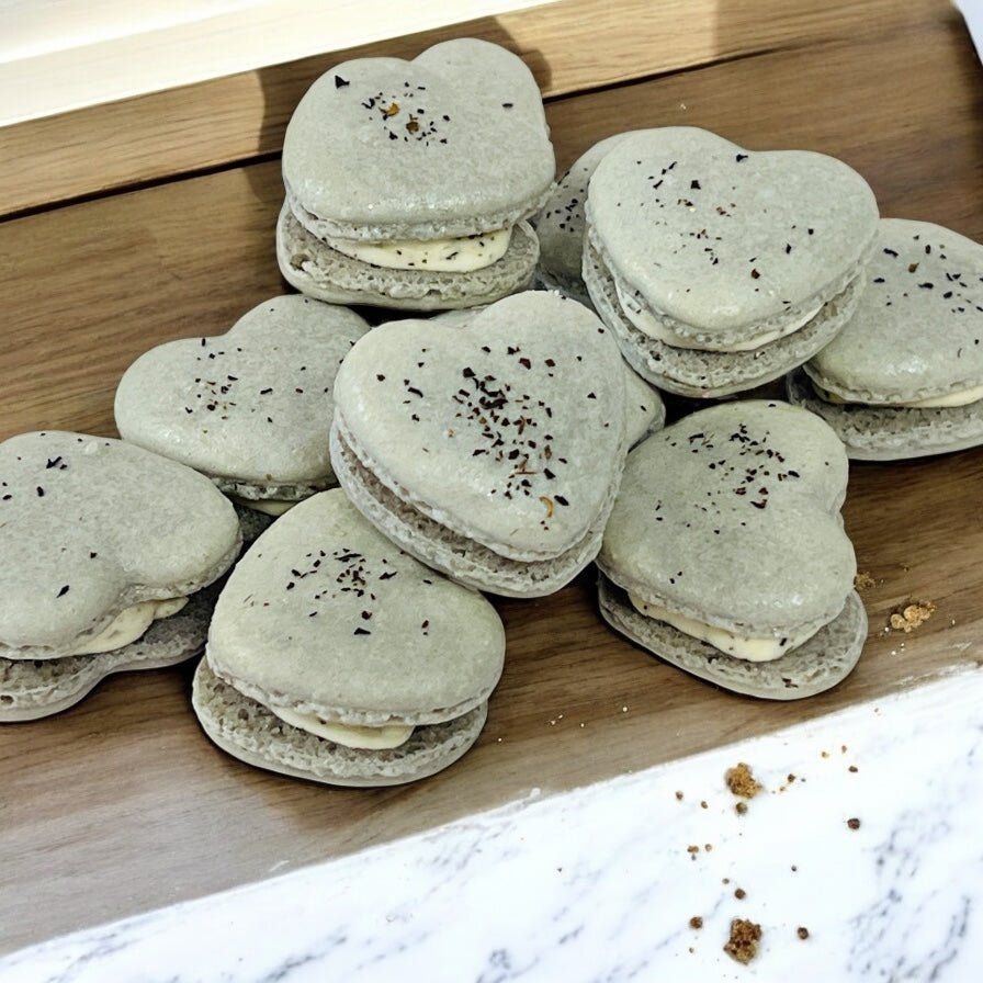 Earl Grey Heart French Macarons | Ideal for Valentine's Day gifts, birthdays, weddings, anniversaries and more - Macaron CentraleValentine'sDefault (Vanilla)12 Pack