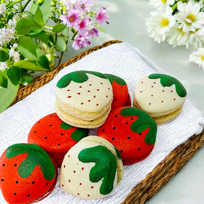 French Macarons in Strawberry Design, Gift - Ready Treats - Macaron CentraleClassic12 Pack