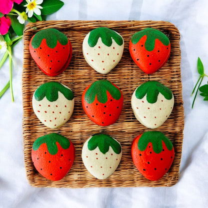 French Macarons in Strawberry Design, Gift - Ready Treats - Macaron CentraleClassic12 Pack