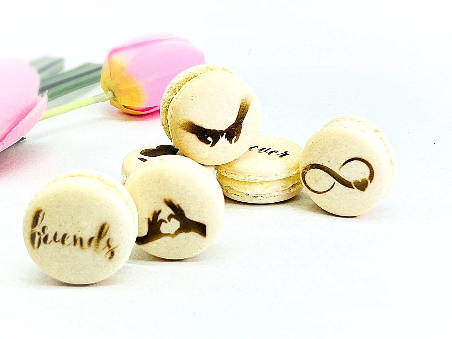 Friendship French Macarons (Vanilla) | Available in 6 , 12 & 24 Pack - Macaron Centrale6 Pack