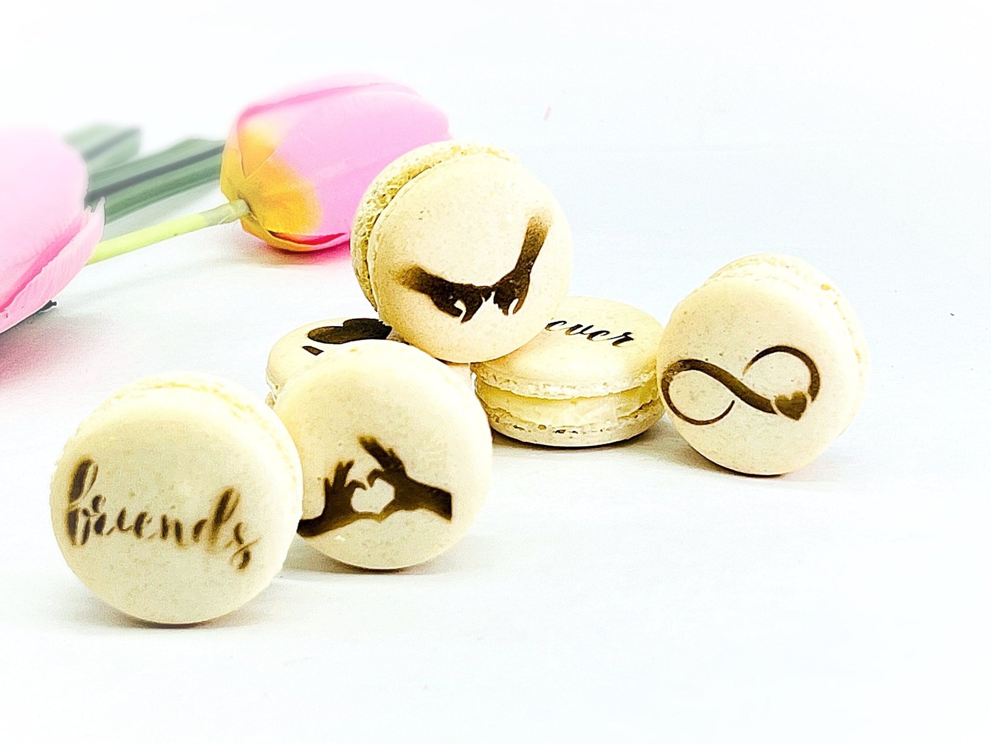 Friendship French Macarons (Vanilla) | Available in 6 , 12 & 24 Pack - Macaron Centrale6 Pack