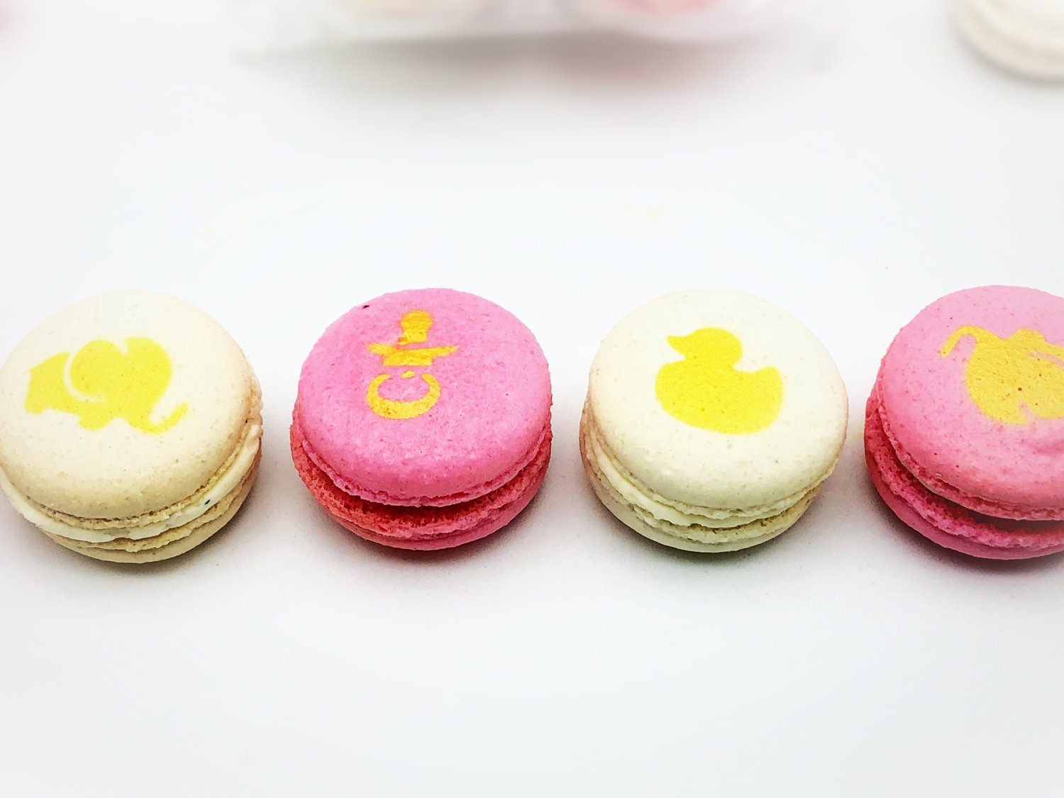 It's a Girl! | 6 Pack French Macarons | Perfect for your next gender reveal celebration - Macaron CentralePlain